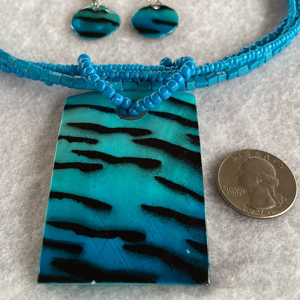 Shell Necklace Set - Picture 2 of 8